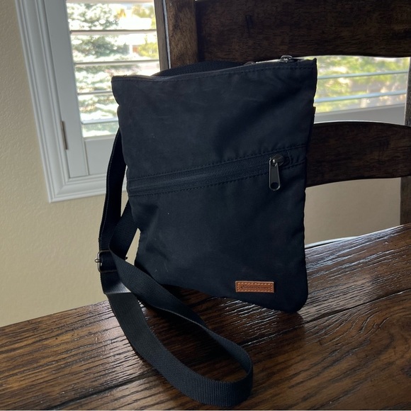 Eddie Bauer Handbags - Eddie Bauer Women’s Bag Purse Crossbody Black Travel Beach Small,